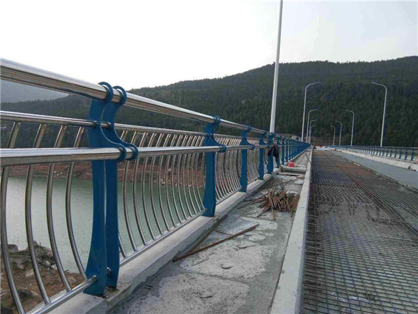 山西不锈钢桥梁护栏防腐措施的重要性及实施策略