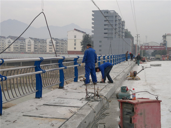 山西不锈钢复合管护栏常见问题及解决方案
